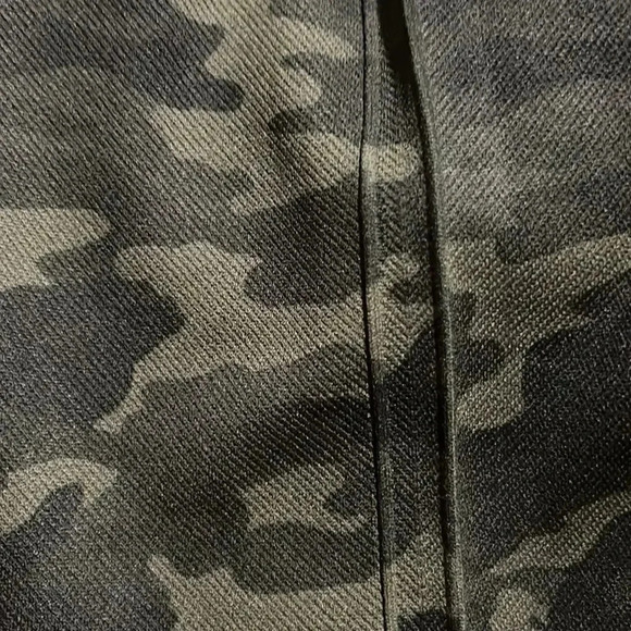 SPANX Look At Me Now Camo Seamless Leggings M - Picture 12 of 13